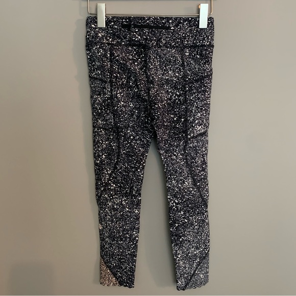 RARE EUC 🖤 Lululemon Tight Stuff Tight II Splatter White Black / Black - Picture 8 of 9